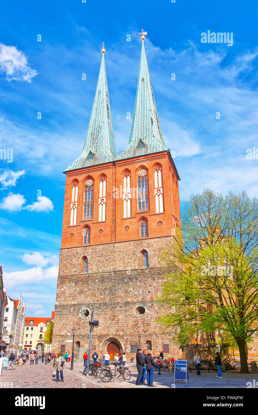 La Chiesa di San Nicola a Berlino in Germania. Nikolaikirche è la più antica chiesa di Berlino. Esso è collocato nel quartiere Mitte. Foto Stock