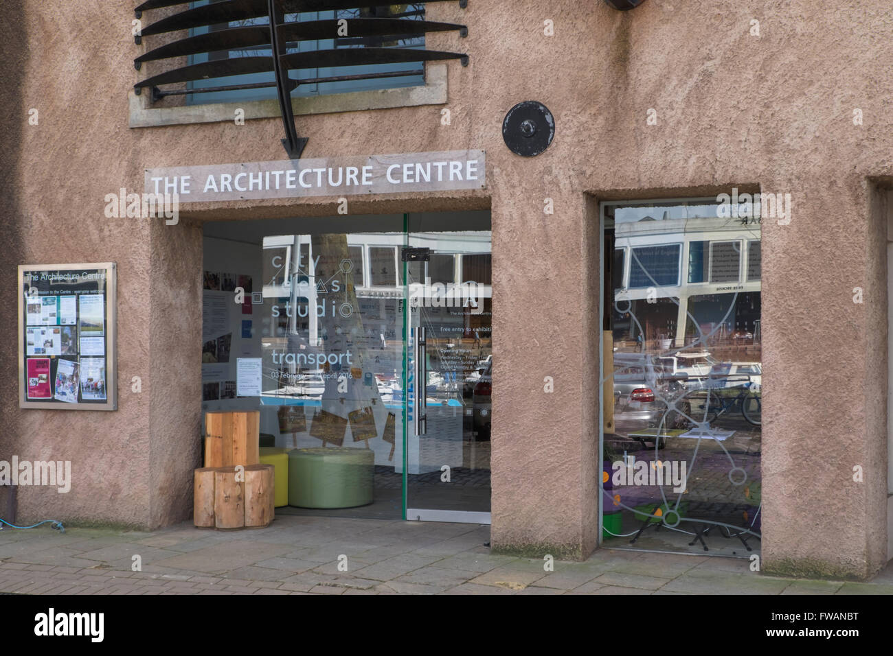 Una passeggiata intorno al porto di Bristol Inghilterra centro di architettura Foto Stock