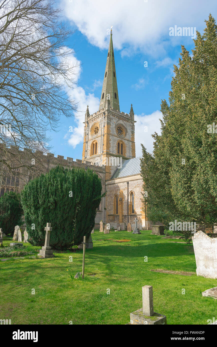 Chiesa della Santissima Trinità, vista della Chiesa della Santissima Trinità - sito della tomba di Shakespeare, a Stratford Upon Avon, Inghilterra. Foto Stock