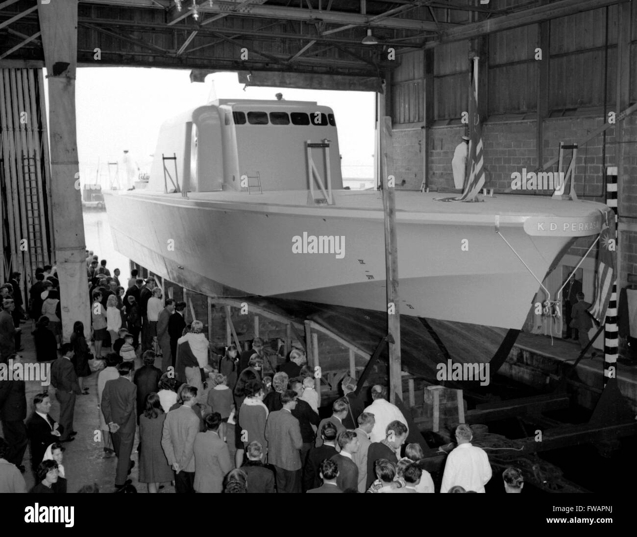 AJAXNETPHOTO. PORTCHESTER, Inghilterra. - Veloce imbarcazione di pattuglia lancio - K.D. PERKASA CIRCA PER AVVIARE PRESSO IL CANTIERE VOSPER. Foto:VT raccolta/AJAXNETPHOTO REF:3173 VT Foto Stock