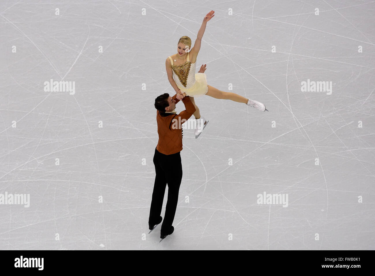 Sabato, 2 Aprile 2016: Alexa Scimeca e Chris Knierim (USA) pattino in coppie di Free Skate programma presso il pattinaggio internazionale europea del campionato mondiale tenutosi a TD Garden di Boston, Massachusetts. Eric Canha/CSM Foto Stock