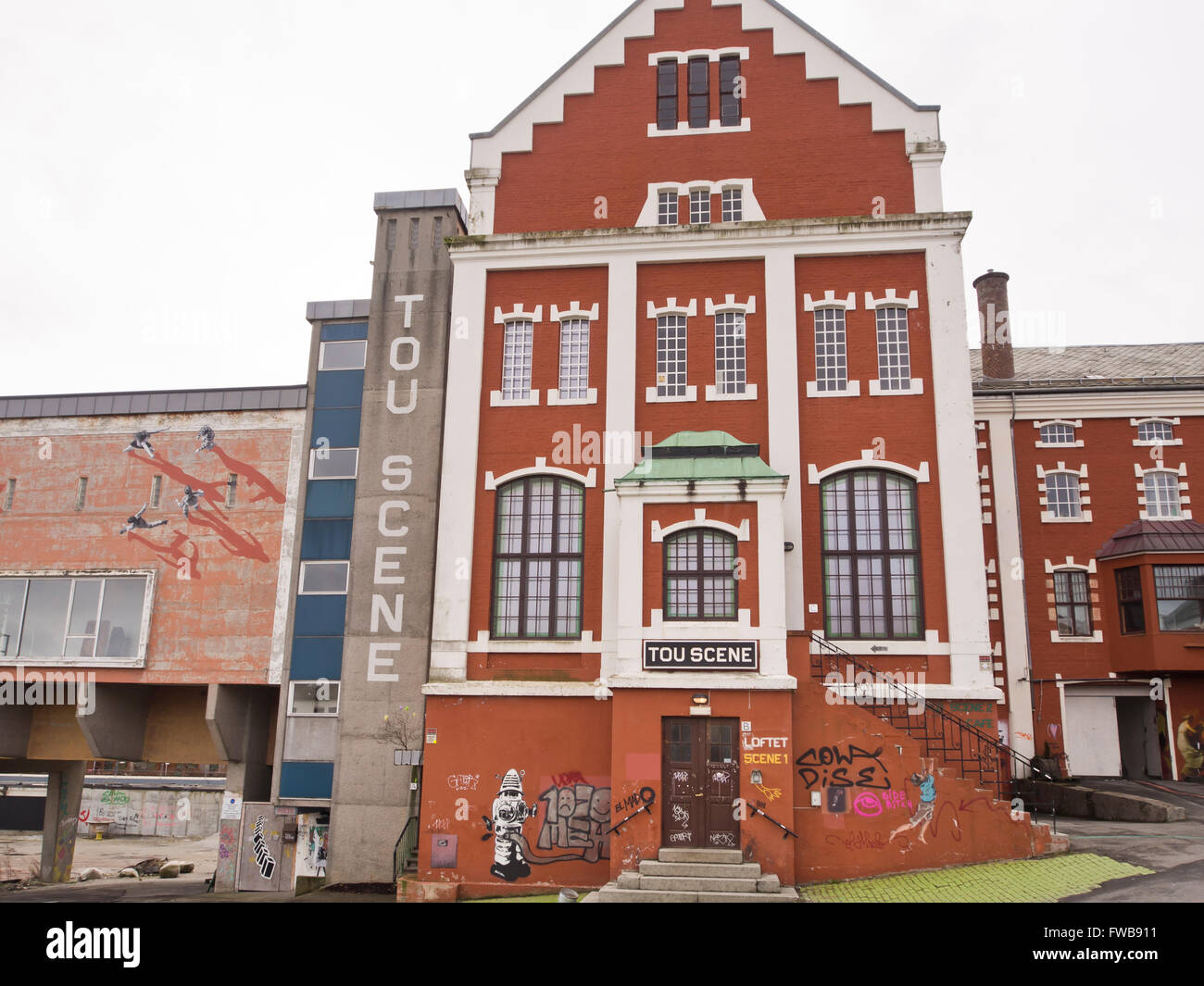 Tou evento scena edificio decorato con arte dal recinto annuale internazionale di street art festival di Stavanger in Norvegia, Nuart, Foto Stock