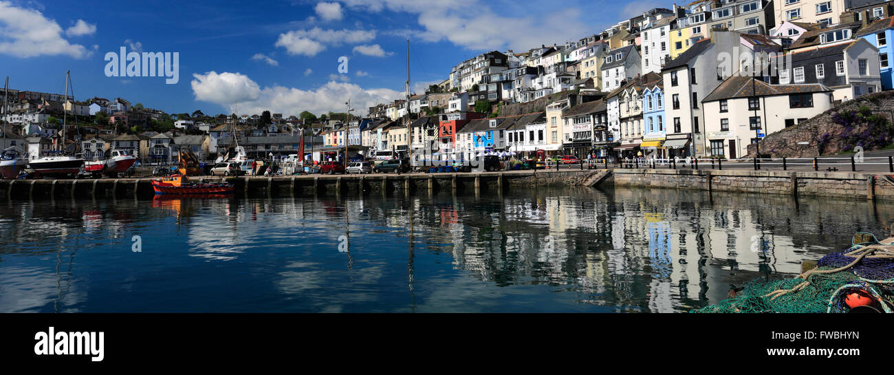 Estate, barche da pesca nel porto di Brixham, Brixham town, Torbay, English Riviera, della Contea di Devon, Inghilterra, Regno Unito Foto Stock