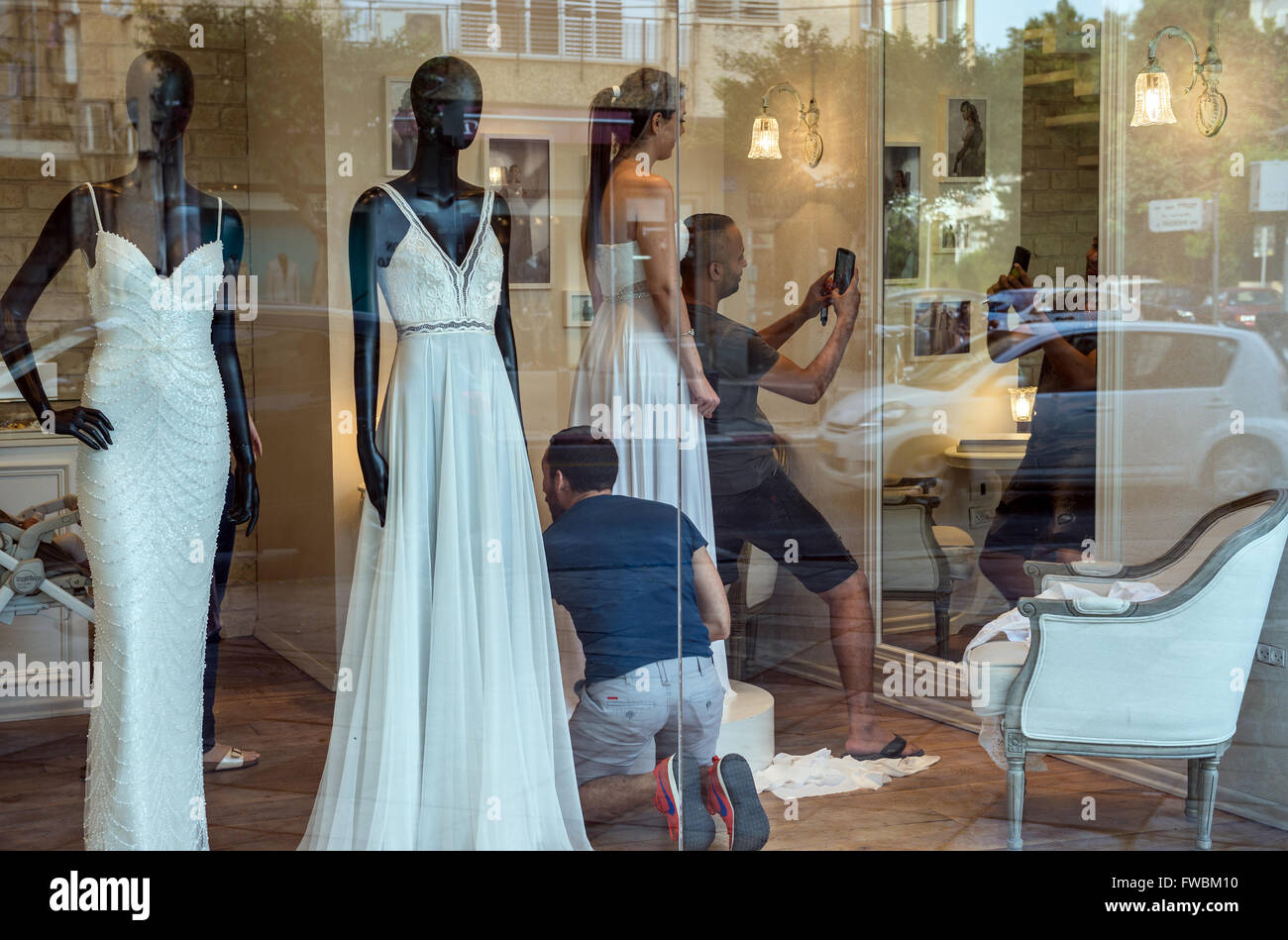 Abito da sposa shop in Tel Aviv city, Israele Foto Stock