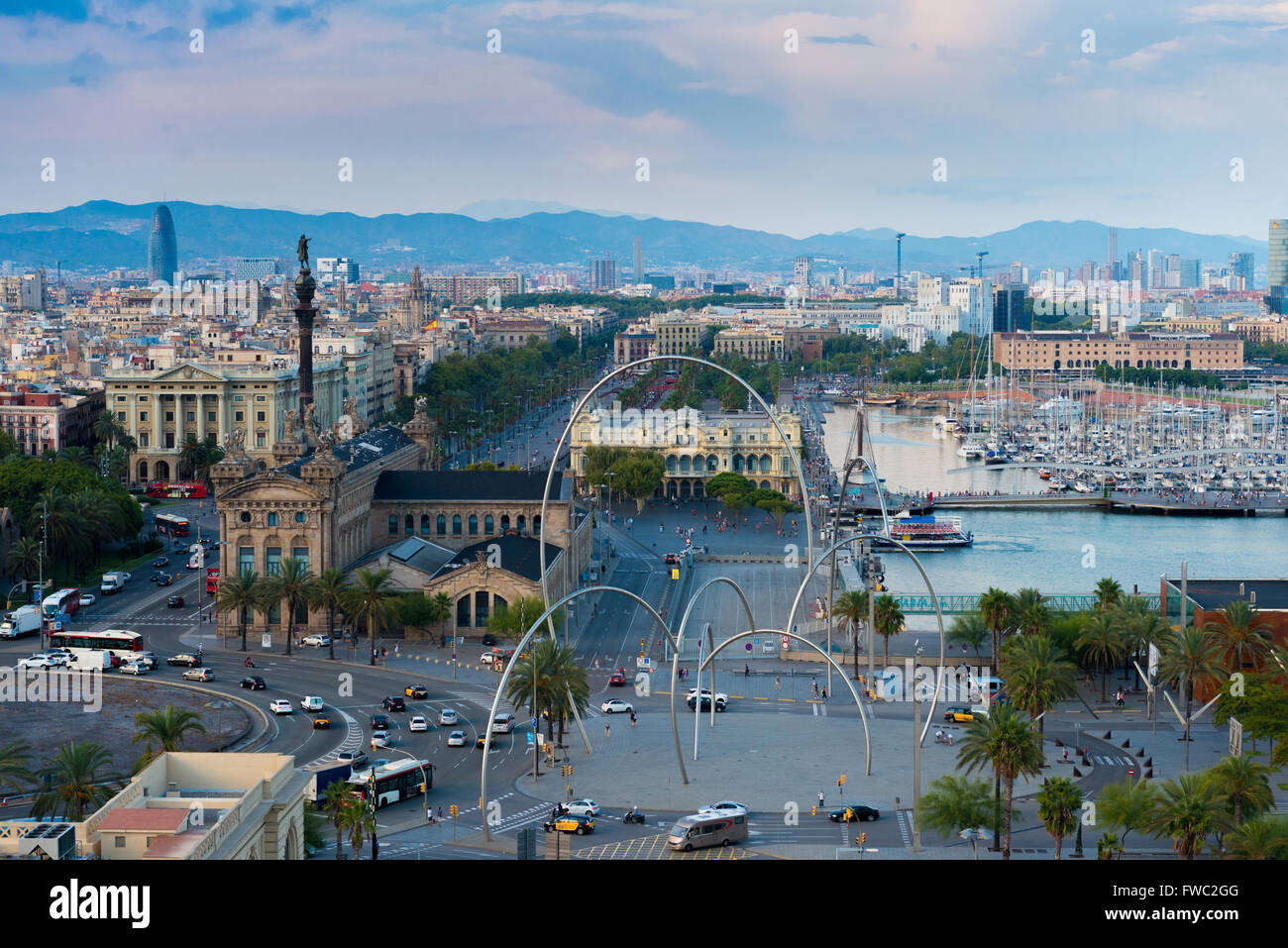 Il monumento di Colombo e il porto di Barcellona, Spagna Foto Stock