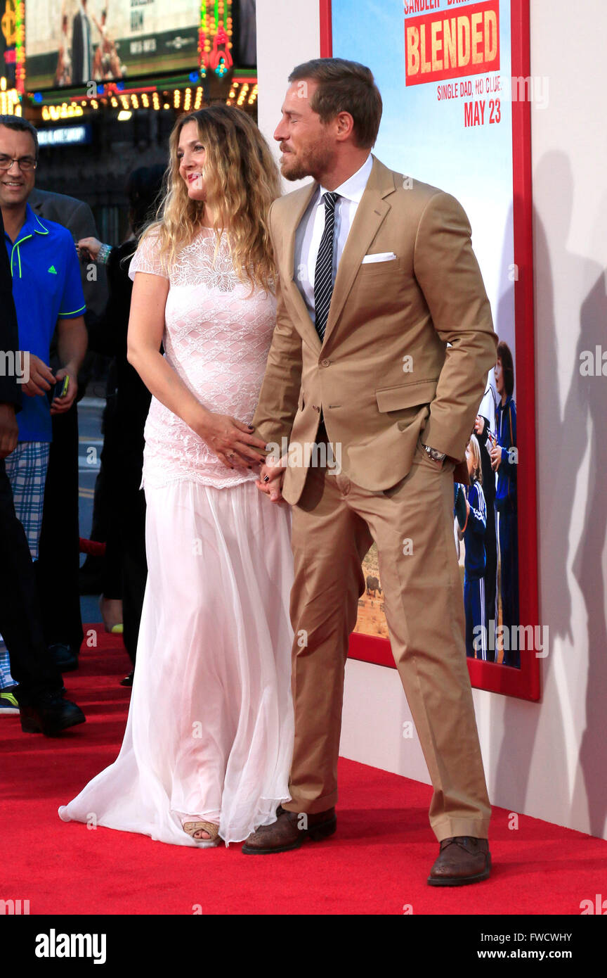 LOS ANGELES - 21 Maggio: Sarà Kopelman, Drew Barrymore al "blended" premiere a TCL teatro cinese il 21 maggio 2014 a Hollywood, California Foto Stock