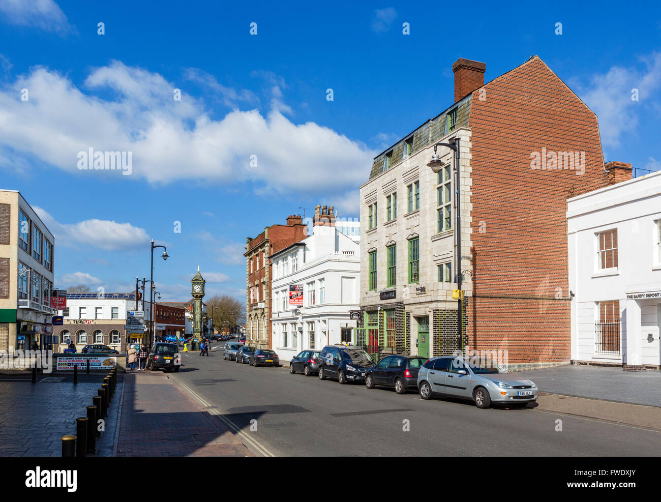 Frederick Street guardando verso il Chamberlain orologio, Jewellery Quarter, Birmingham, West Midlands, England, Regno Unito Foto Stock