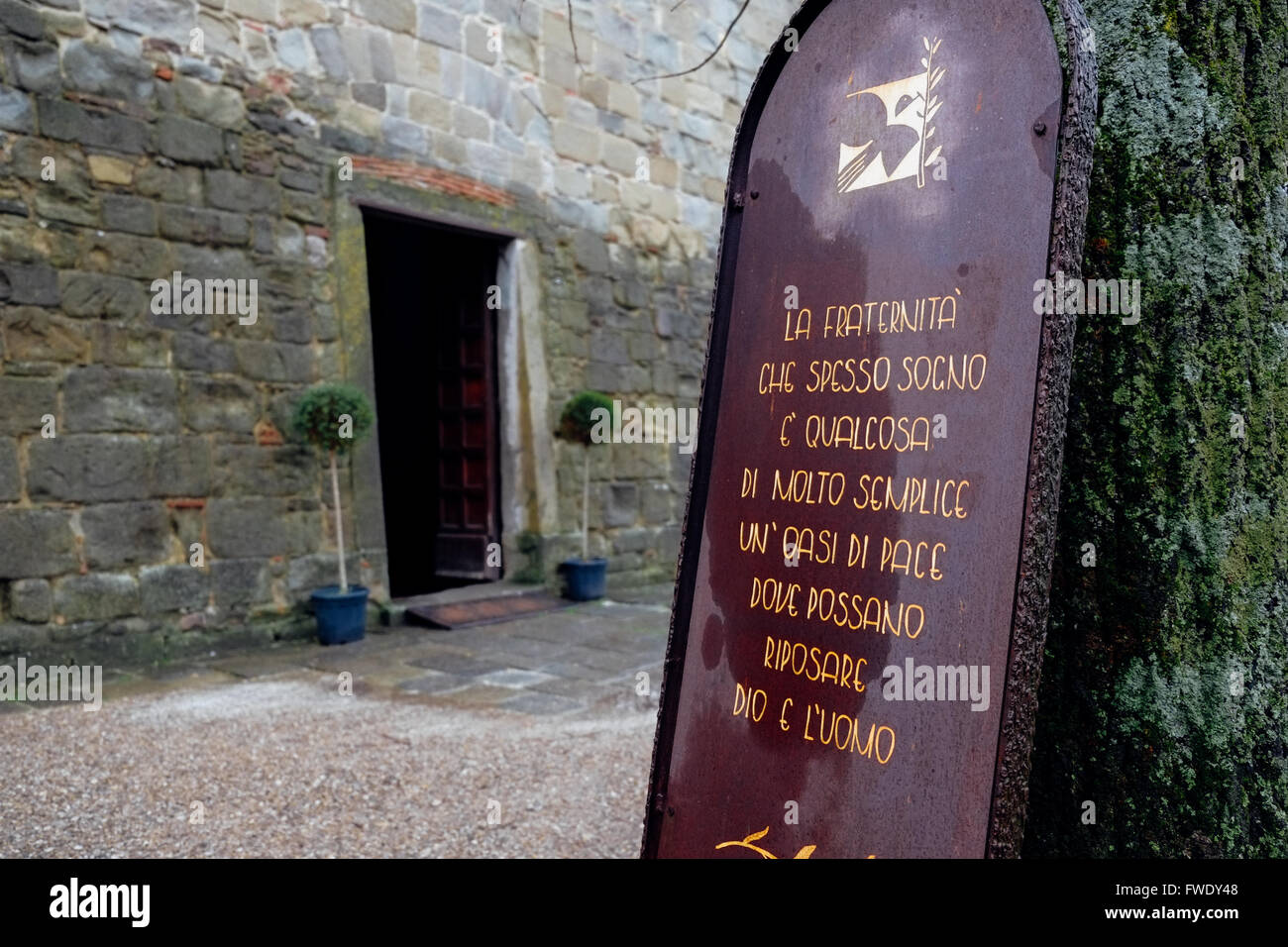 Cristiana medievale chiesa di Romena nel Casentino, Firenze. L'Italia. Vista esterna. Foto Stock