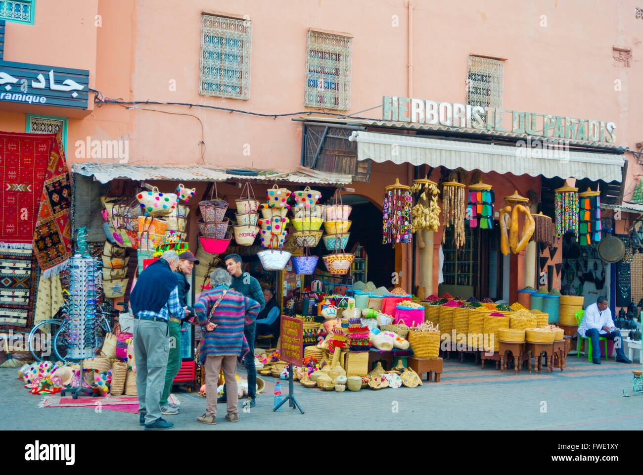 Shopping, luogo Ben Youssef, Medina, Marrakech, Marocco, Africa settentrionale Foto Stock