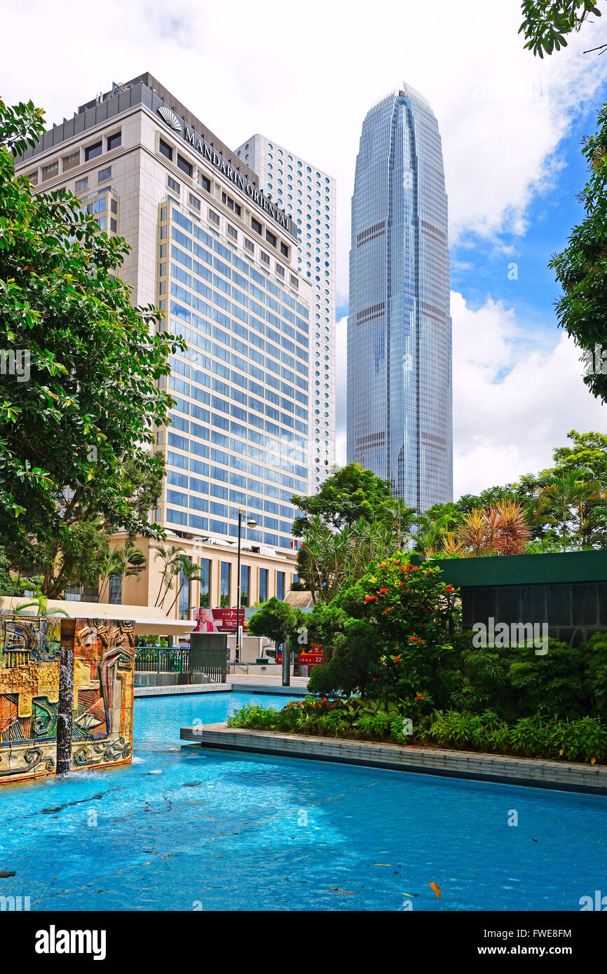 Il Mandarin Oriental Hotel, torre IFC 2, 415 m. alto, centrale, Isola di Hong Kong, Cina Foto Stock