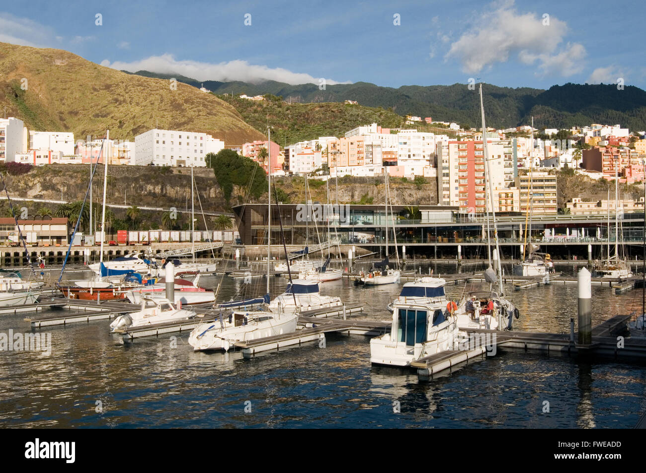 Santa Cruz de la palma marina porti turistici barca barche yacht Canary Islands Isola isles Isola Canarie Foto Stock