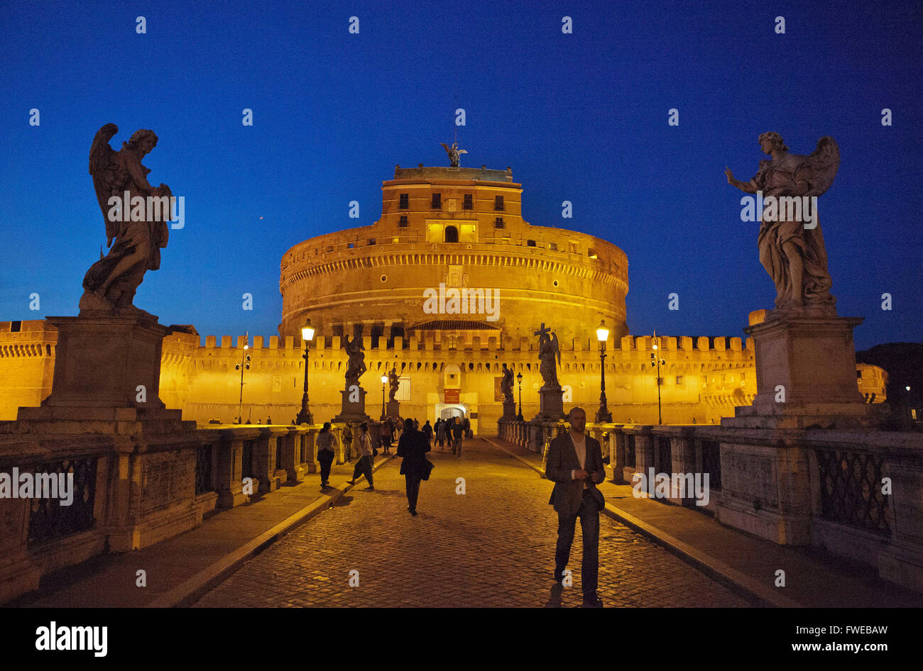 Roma,Italia: Castel Sant'Angelo con Ponte Sant'Angelo Foto Stock