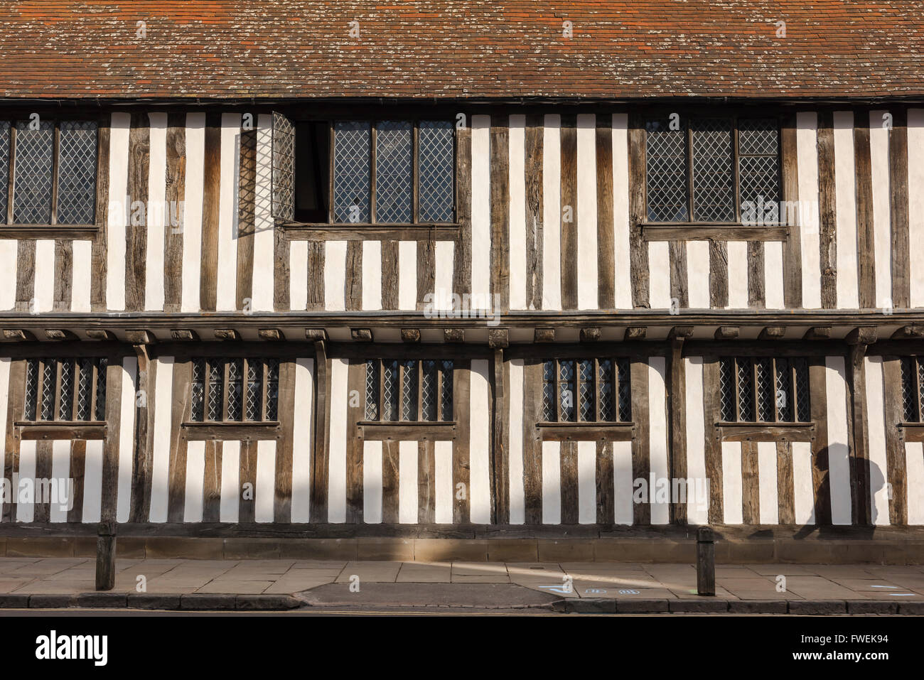 Stratford Upon Avon House, vista su un tipico edificio medievale a graticcio in Church Street, Stratford Upon Avon, Inghilterra, Regno Unito Foto Stock