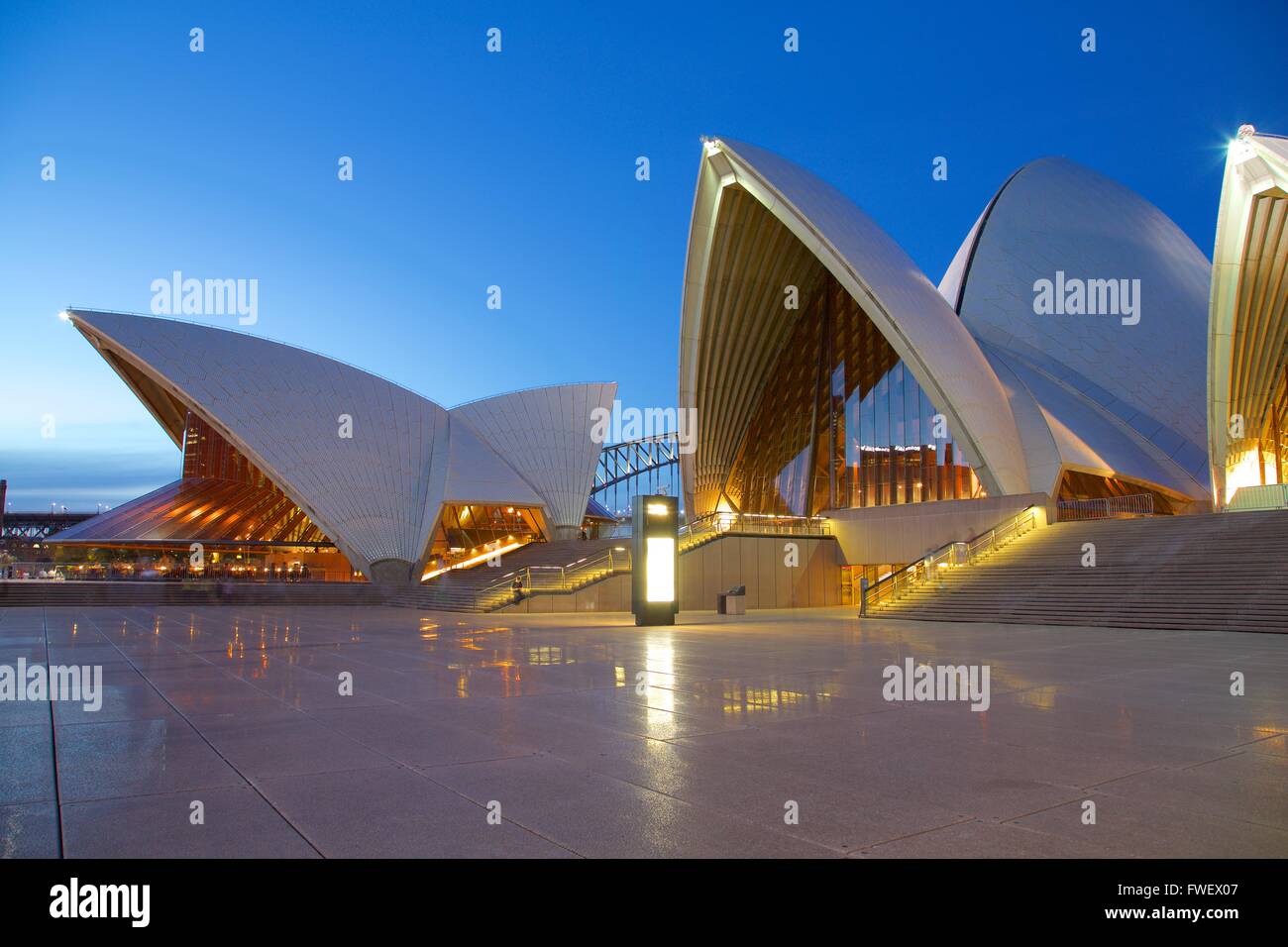 La Opera House di Sydney al Tramonto, Sito Patrimonio Mondiale dell'UNESCO, Sydney, Nuovo Galles del Sud, Australia, Oceania Foto Stock