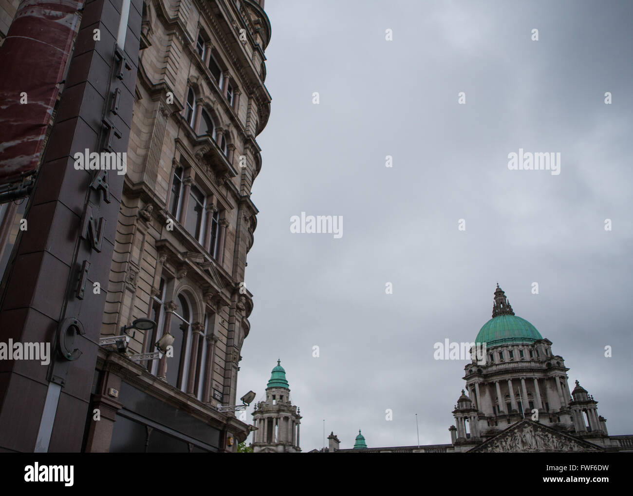 Titanic strada segno vicino a Belfast City Hall Foto Stock