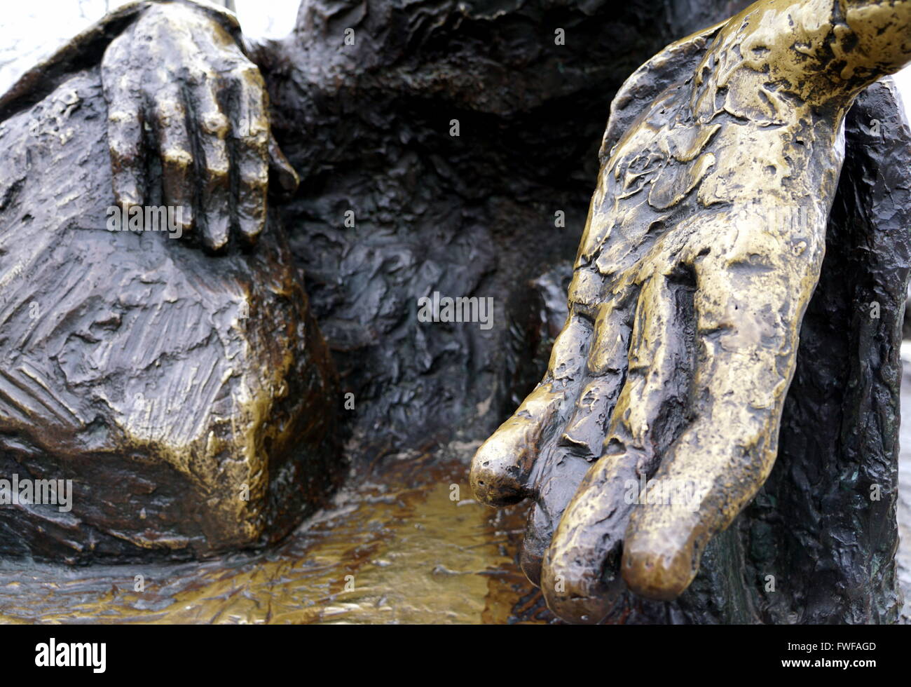 "Gli immigrati", scultura in bronzo a Battery Park, New York City, NY, STATI UNITI D'AMERICA Foto Stock