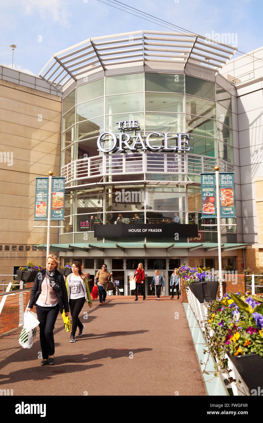 Il Riverside ingresso, il centro commerciale Oracle Reading, Berkshire REGNO UNITO Foto Stock