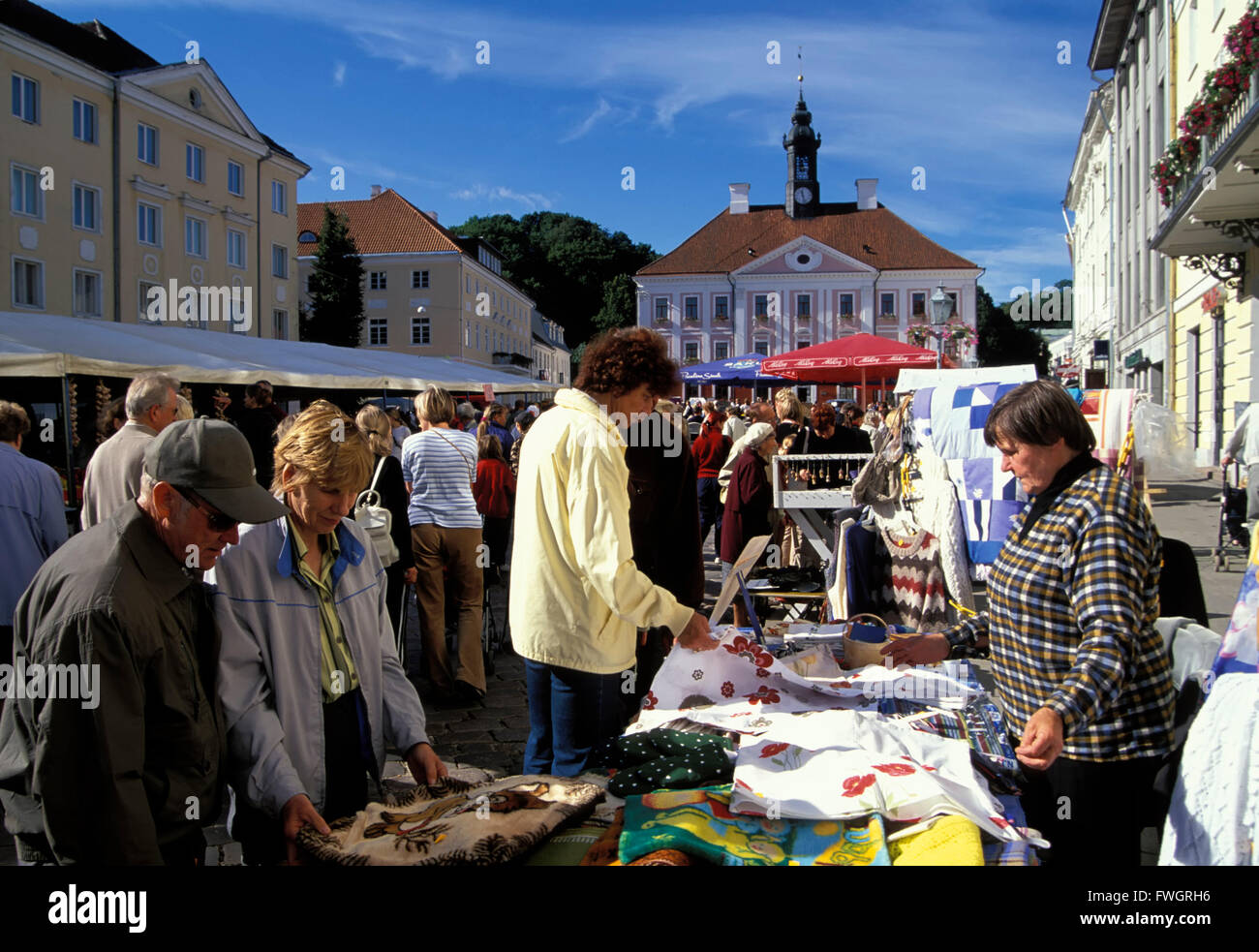 Tartu, mercato dell'artigianato in piazza del municipio, Estonia, Europa Foto Stock