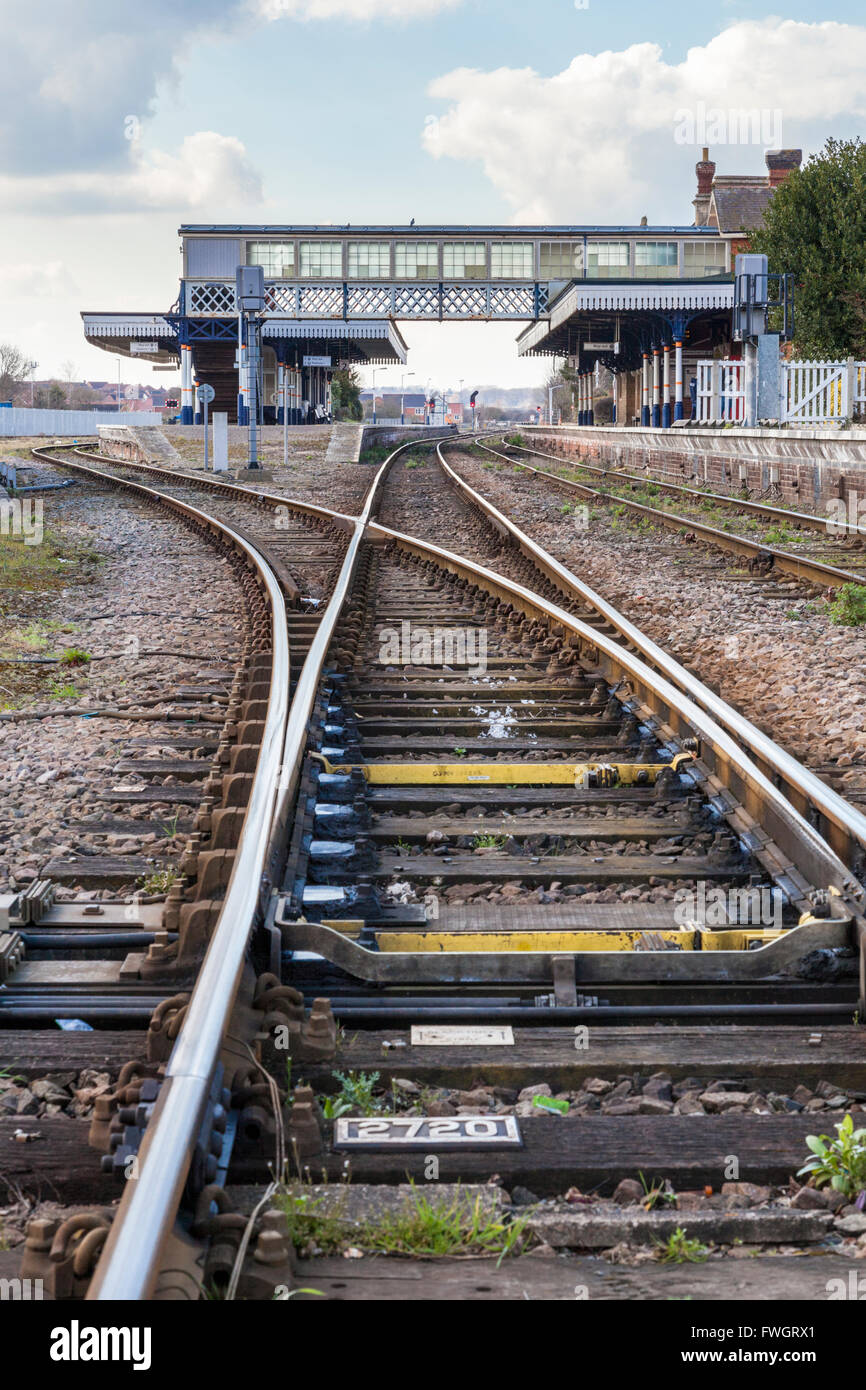 Linea ferroviaria con punti di commutazione o su un approccio a Sleaford stazione ferroviaria, Sleaford, Lincolnshire, England, Regno Unito Foto Stock