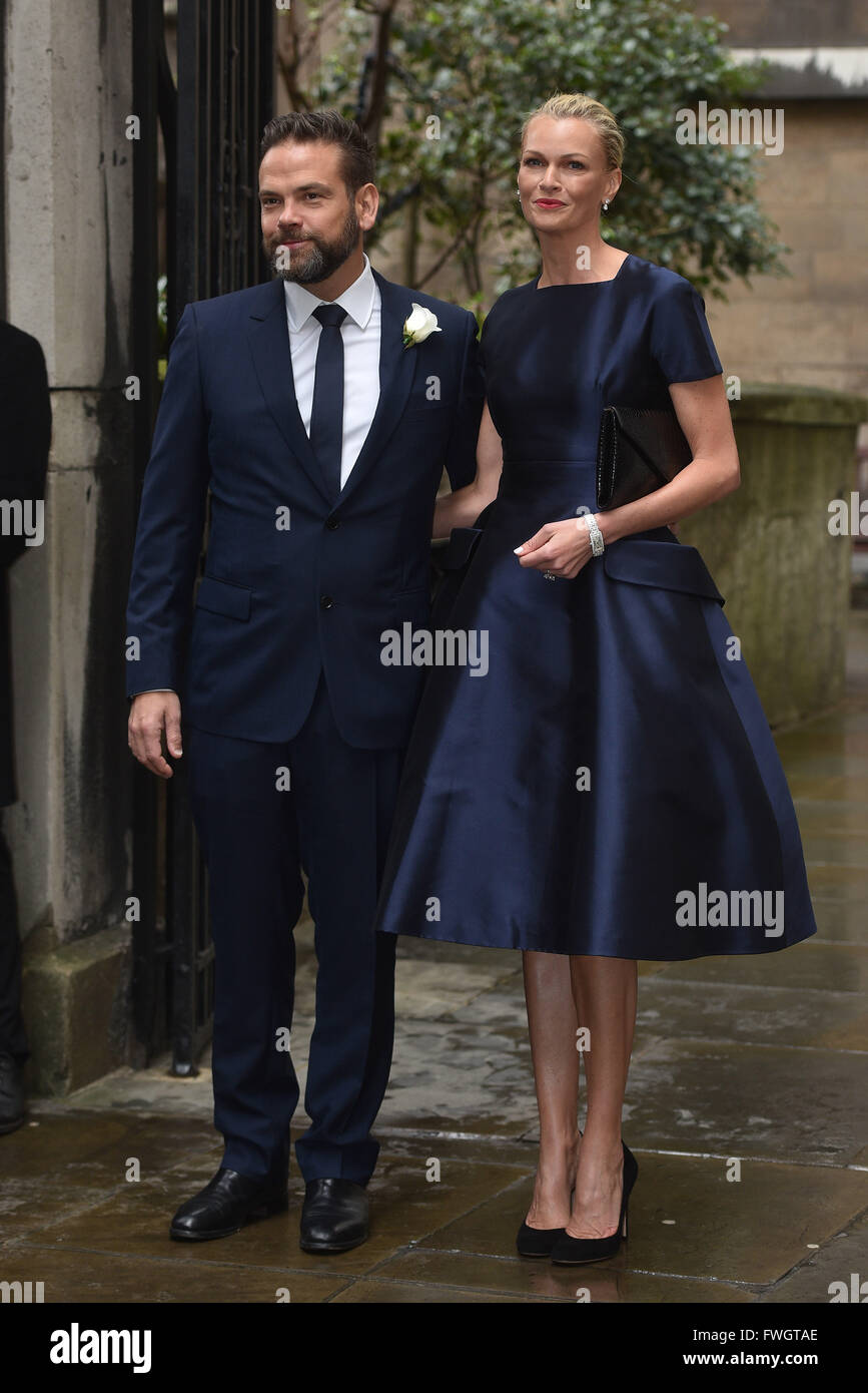 Rupert Murdoch e Jerry Hall matrimonio a San sposa la Chiesa sul Fleet Street. Dotato di: Lachlan Murdoch, Sarah Murdoch dove: Londra, Regno Unito quando: 05 Mar 2016 Foto Stock