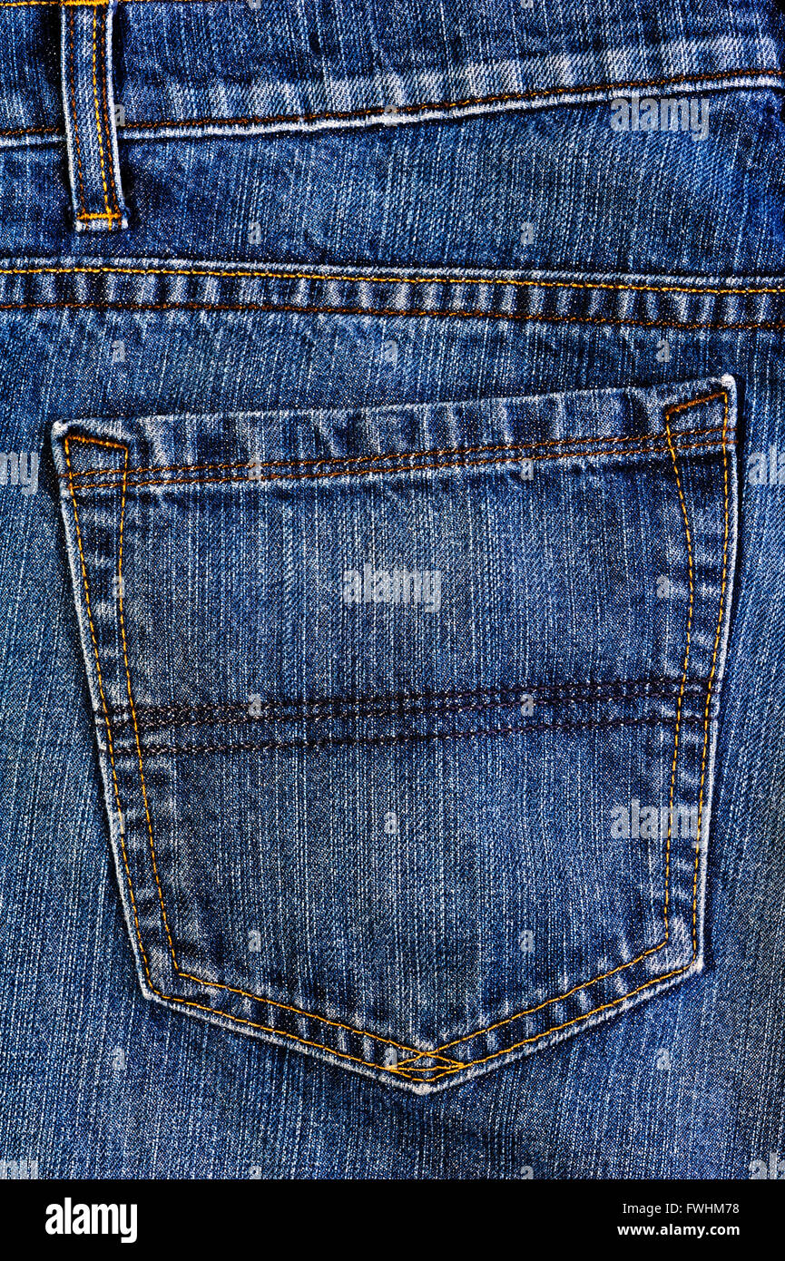 Dettaglio di jeans tasca posteriore che mostra le cuciture e ricamo. Foto Stock