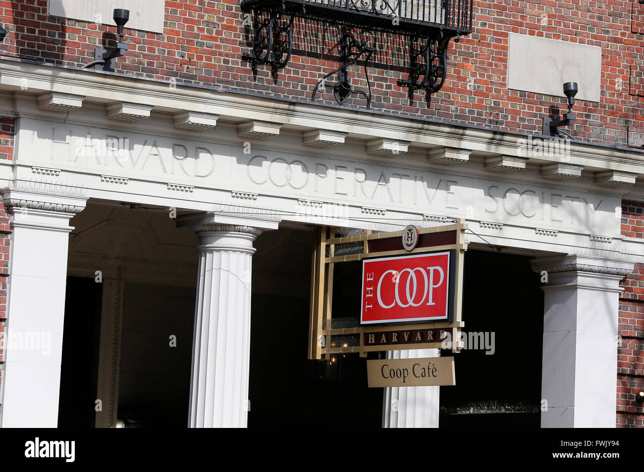 Harvard Coop, Harvard Square, Cambridge, Massachusetts Foto Stock
