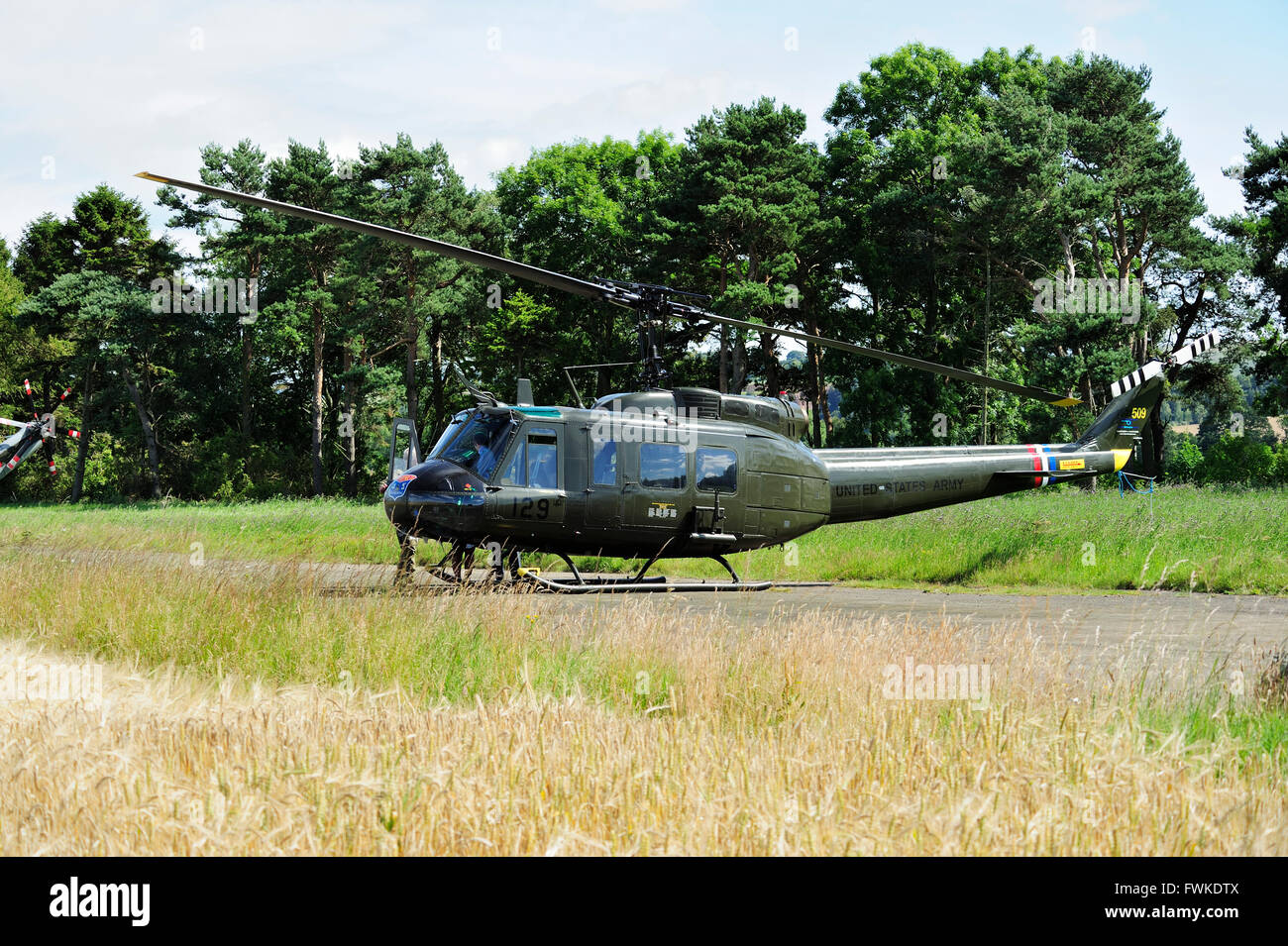 Bell UH-1 Iroquois (soprannominato "Huey' durante la Guerra del Vietnam) sul terreno ad est Airshow di Fortune 2011 Foto Stock