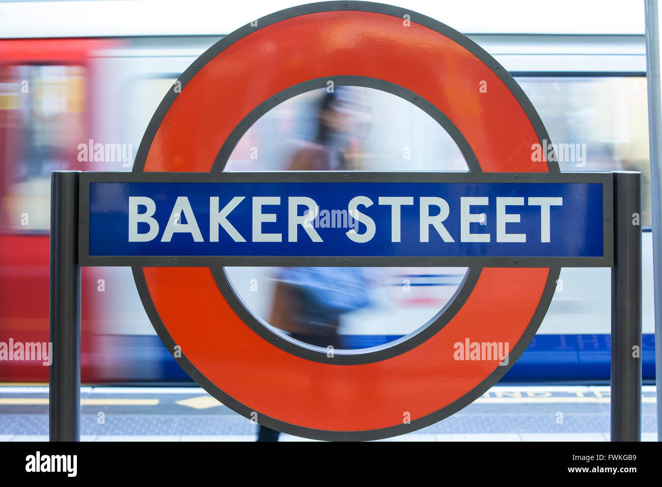 Baker Street Underground London segno segnaletica Roundel treno Foto Stock