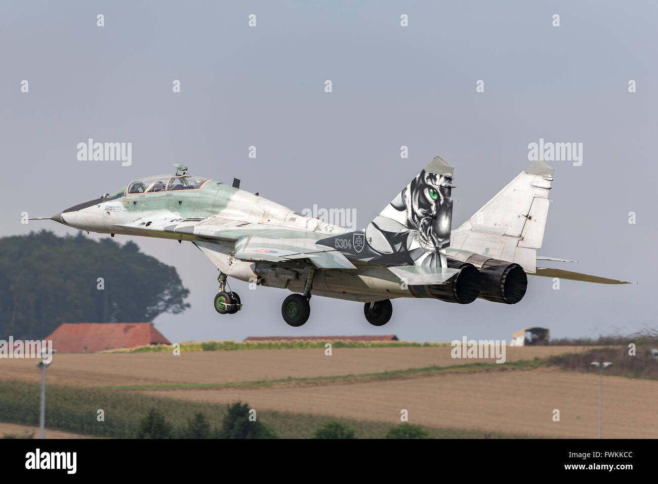 Repubblica Slovacca Air Force Mikoyan-Gurevich MiG-29UB degli aerei da caccia Foto Stock