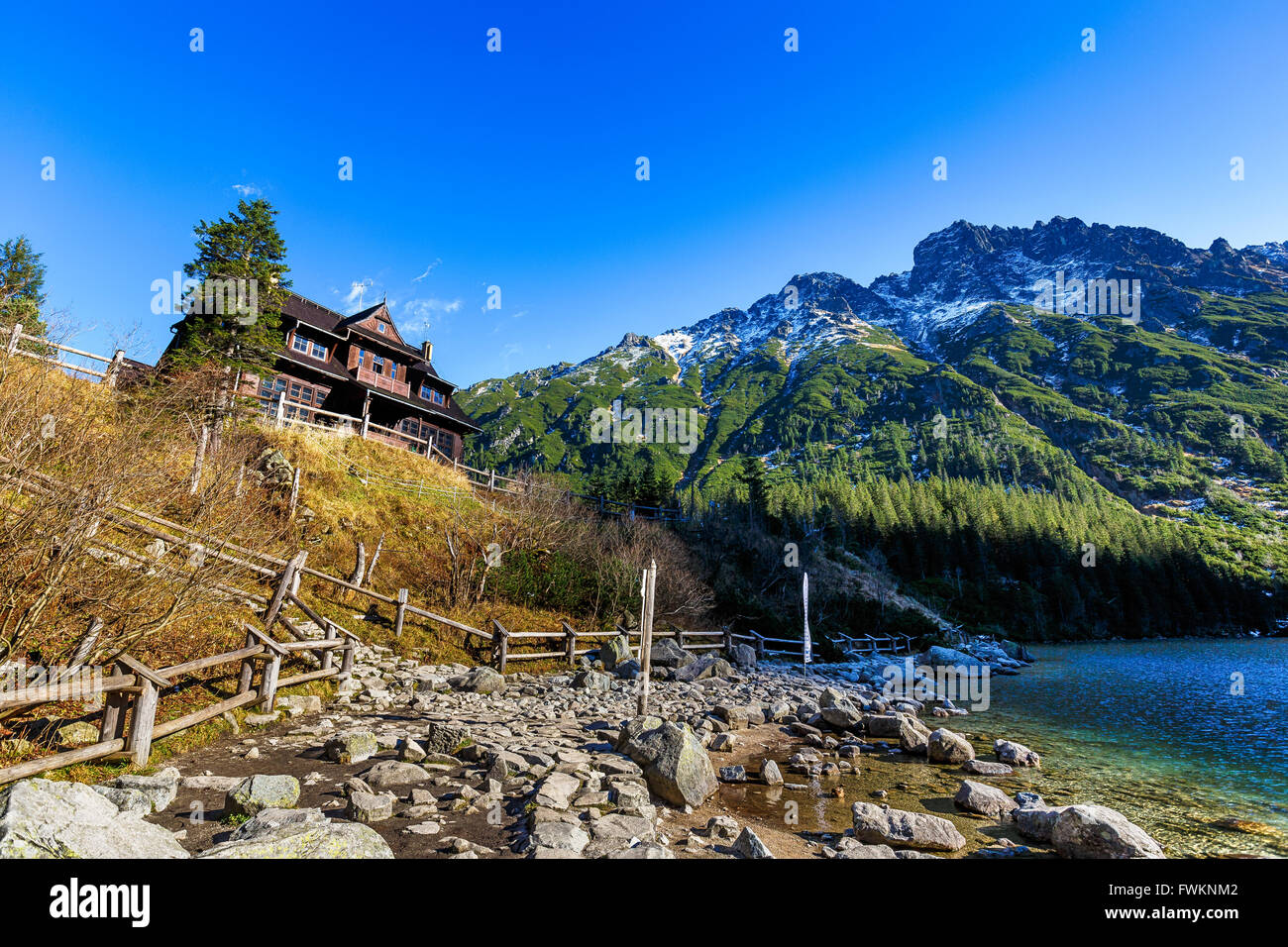 Casa sul lago occhio del mare nei monti Tatra Foto Stock