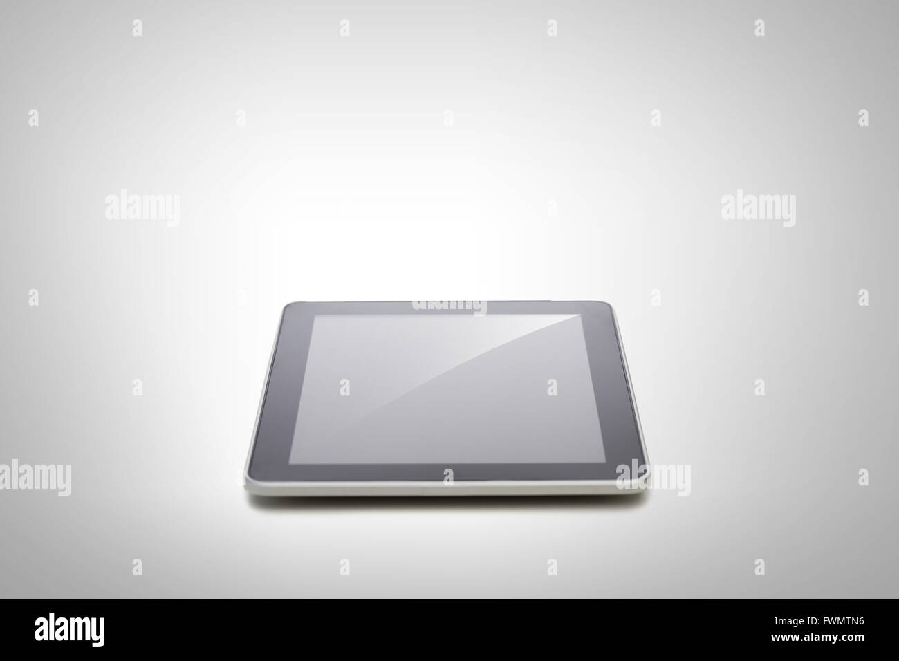 Nero tablet pc computer con schermo vuoto Foto Stock
