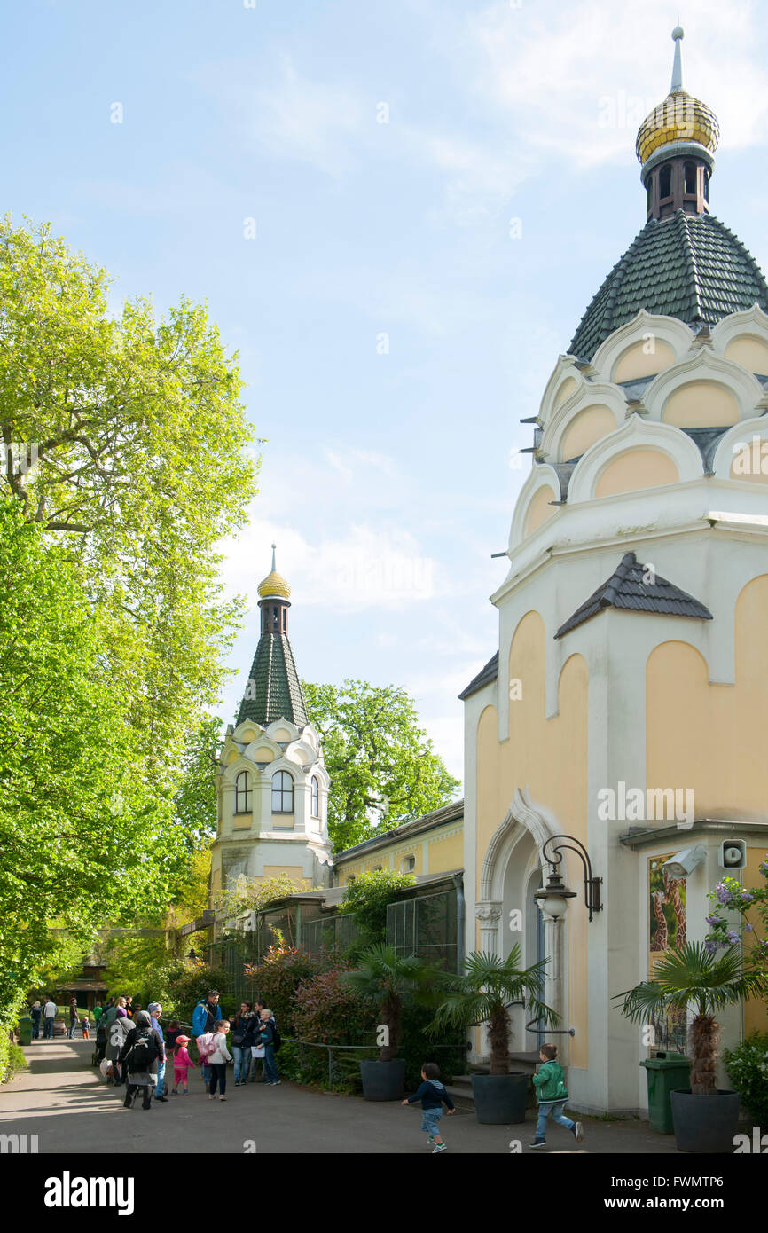 Köln, Riehl, ne Besuch em Zoo, das Affenhaus, ein historisches Gebäude Foto Stock