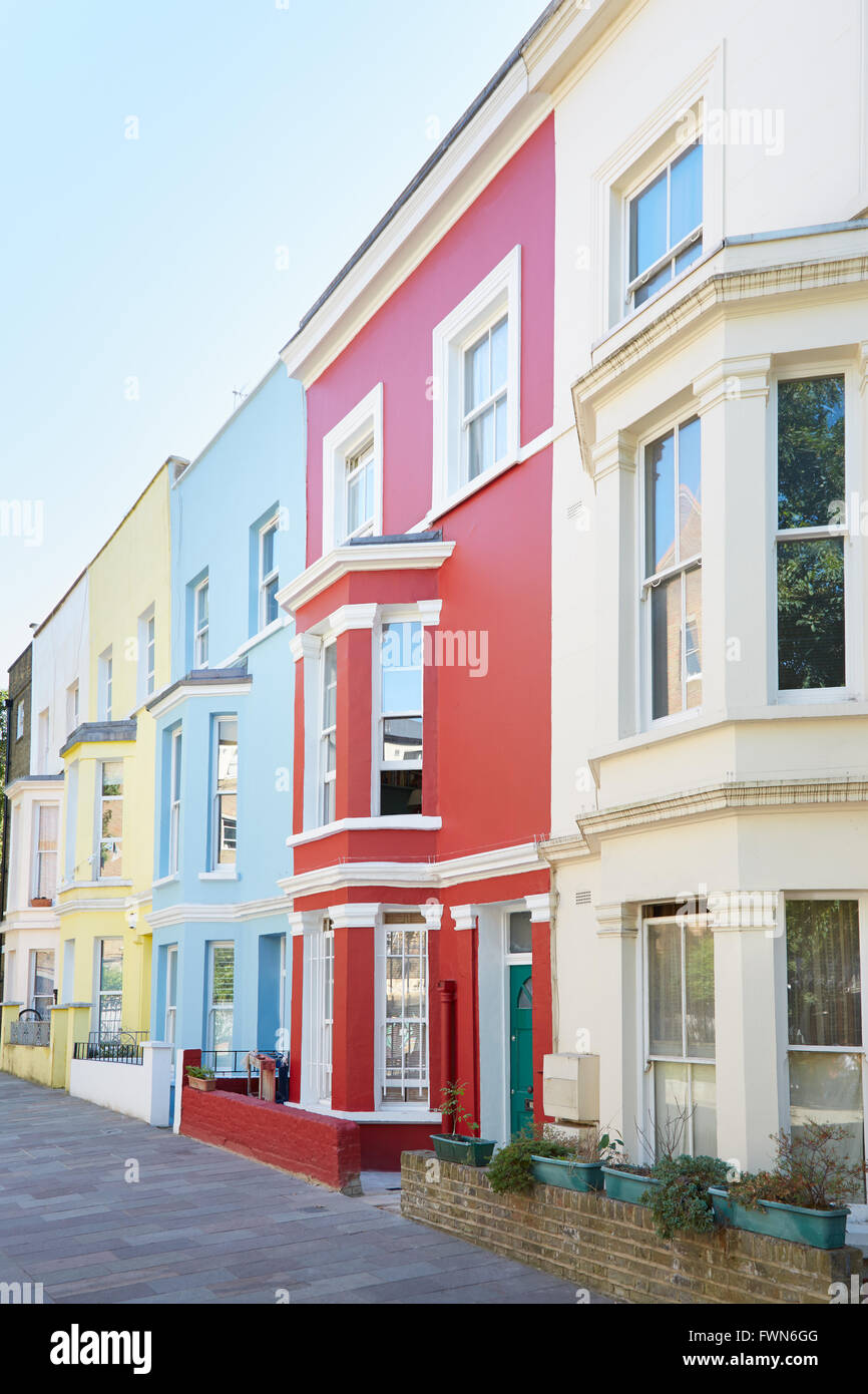 Tipiche case colorate facciate in Londra Foto Stock