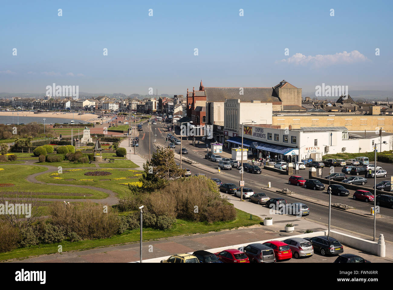 Panoramica di alto livello della città di Morecambe da Midland hotel balcone Foto Stock