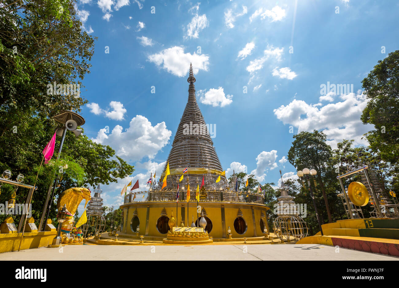 L'acciaio inossidabile pagoda, Phra Maha Thad Chadi Tri Pob Tri, Hat Yai Songkhla Thailandia Foto Stock