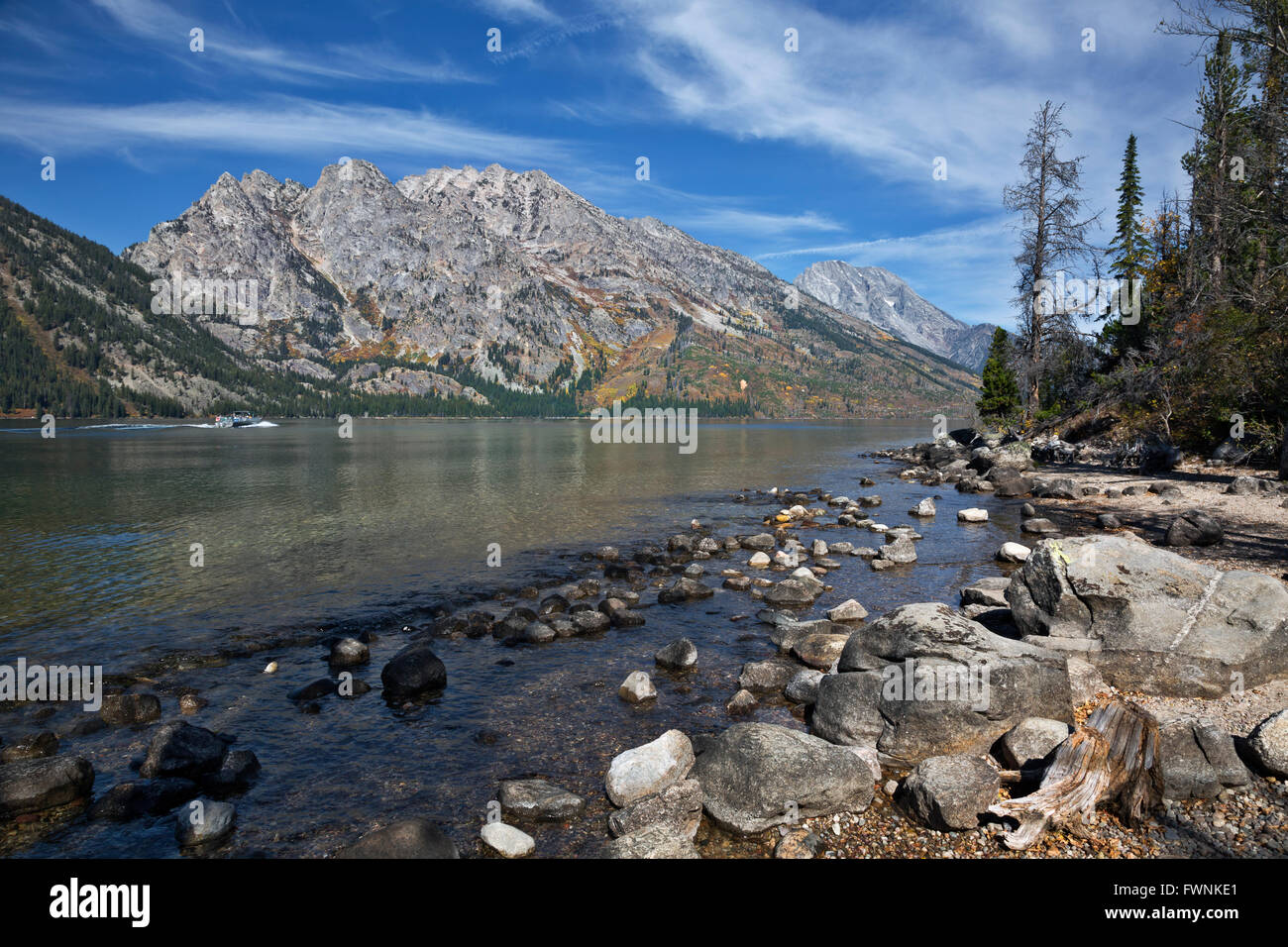 WY01455-00...WYOMING - Jenny lago situato sul bordo della Teton gamma nel Parco Nazionale di Grand Teton. Foto Stock