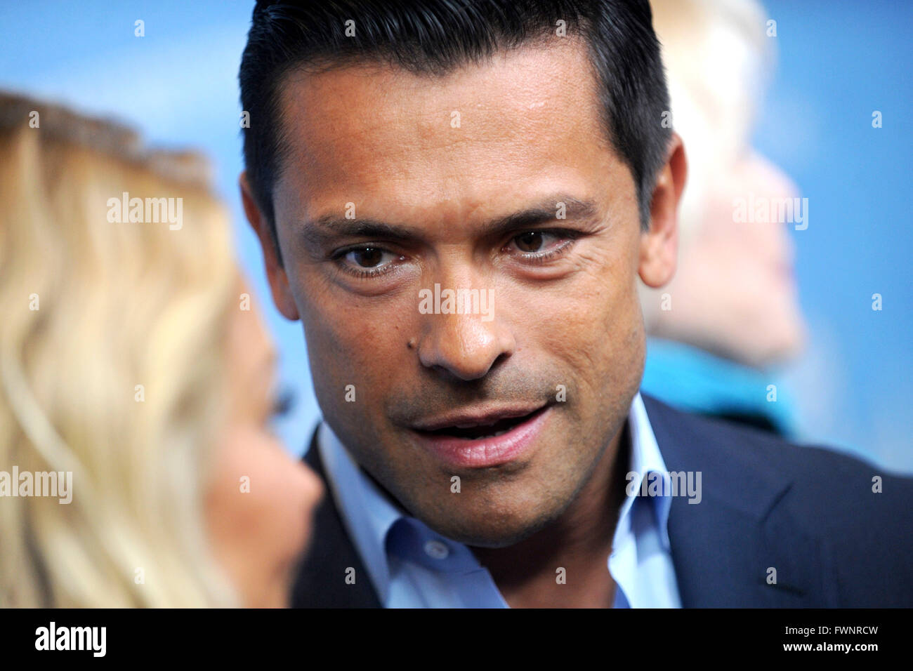 Mark Consuelos alla premiere di HBO Documentario "Niente Left Unsaid: Gloria Vanderbilt & Anderson Cooper' alla Tate Warner Center. New York, 04 Aprile 2016/picture alliance Foto Stock