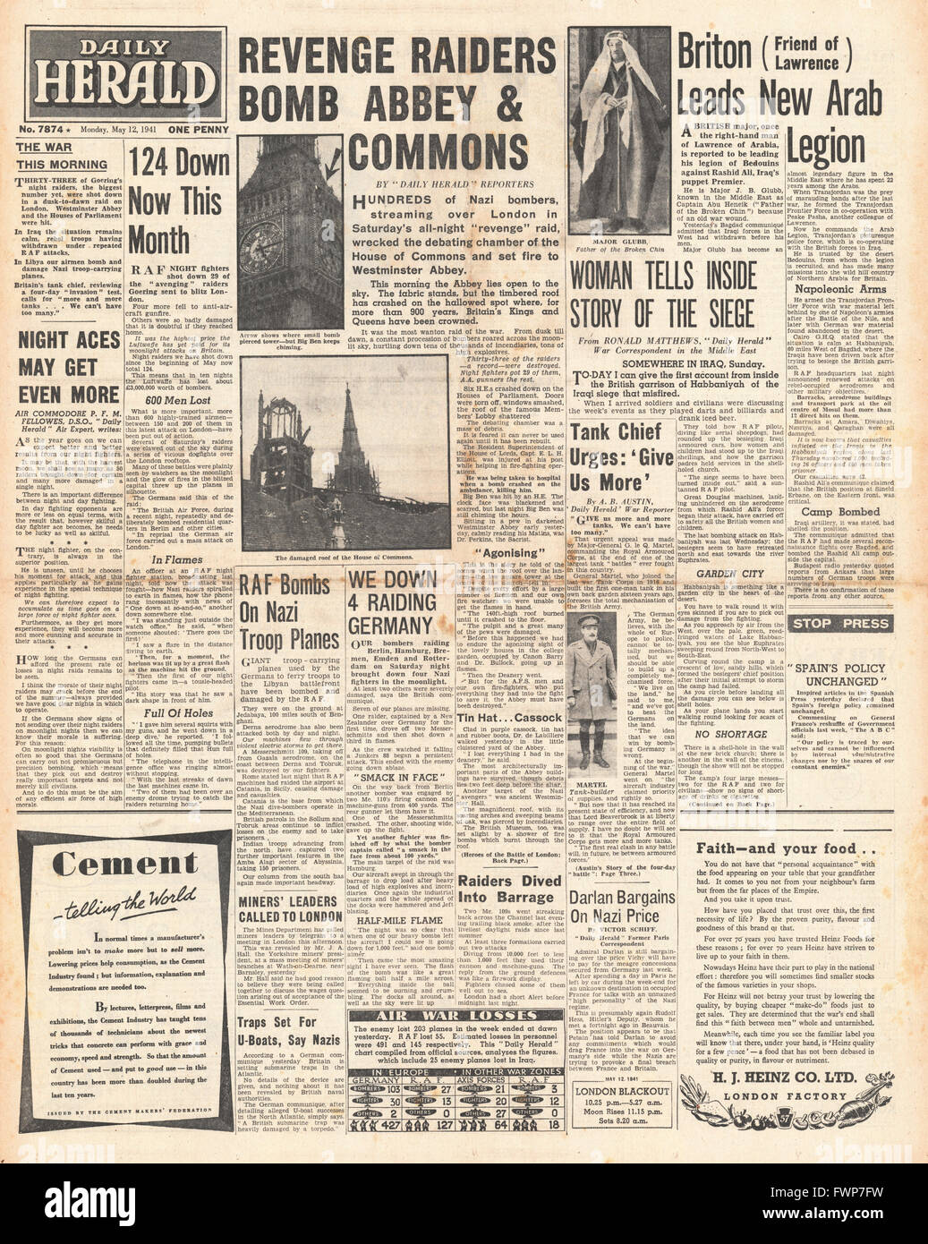 1941 front page Daily Herald il Parlamento danneggiate in Luftwaffe raid Foto Stock