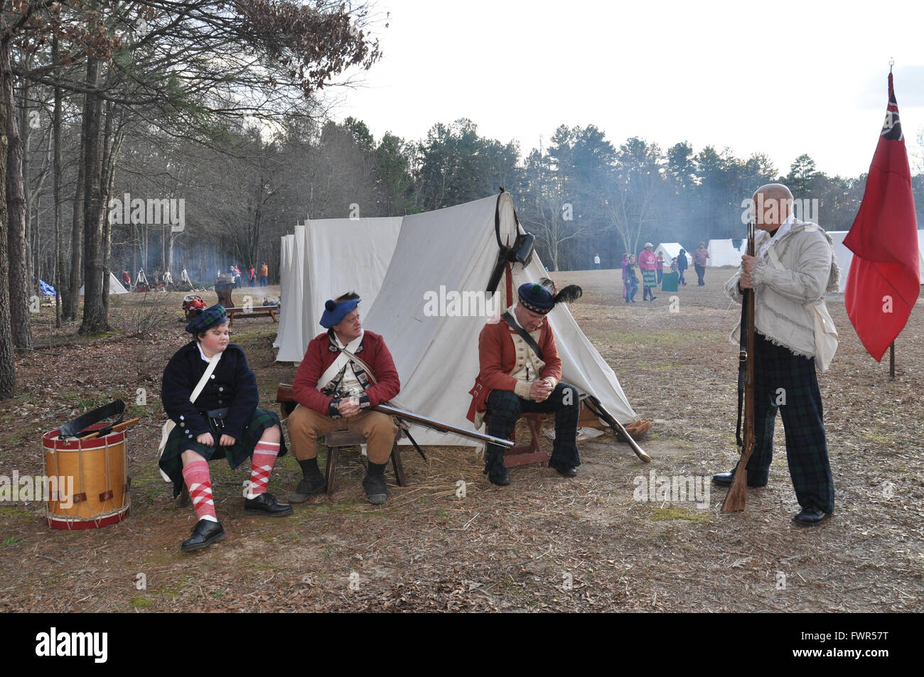 Una rievocazione storica della battaglia di Cowpens durante la guerra rivoluzionaria americana. Foto Stock