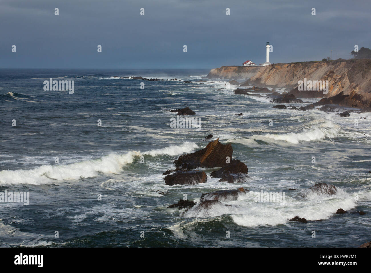 Faro nella baia del punto Arena, pacifico, California Foto Stock