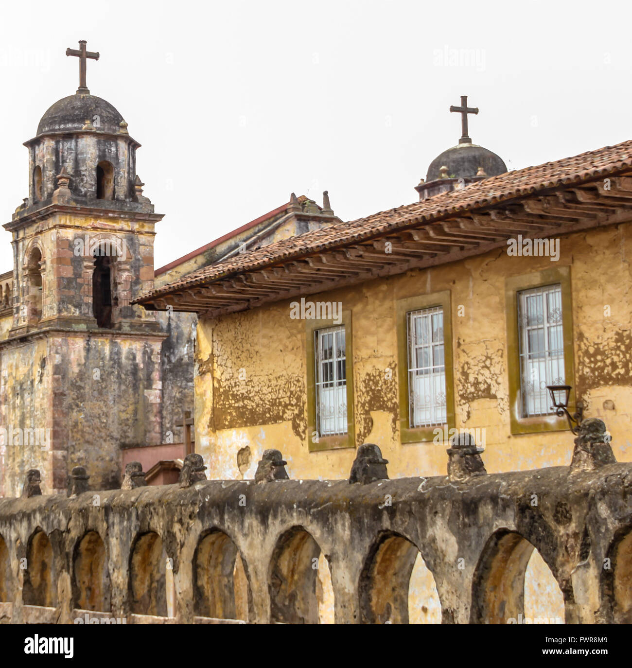 Vecchia chiesa cattolica in Patzcuaro Michoacan,, Messico Foto Stock