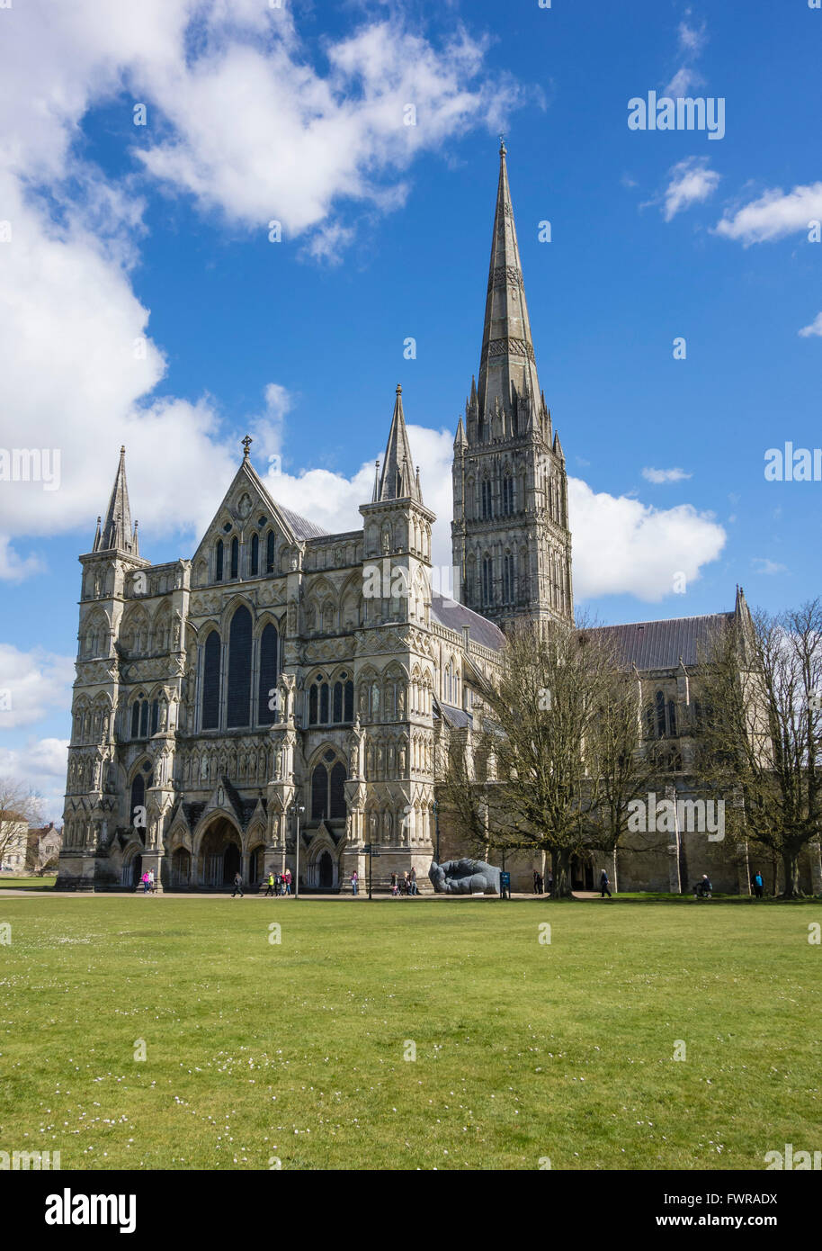 La Cattedrale di Salisbury mostra della Gran Bretagna la guglia più alto, Wiltshire, Regno Unito Foto Stock
