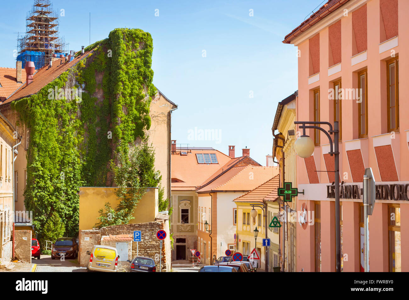KUTNA Hora, Repubblica Ceca - 26 agosto 2015: Central Bohemian Region, Rejskovo nam., Husova. Kutna Hora, Repubblica Ceca Foto Stock