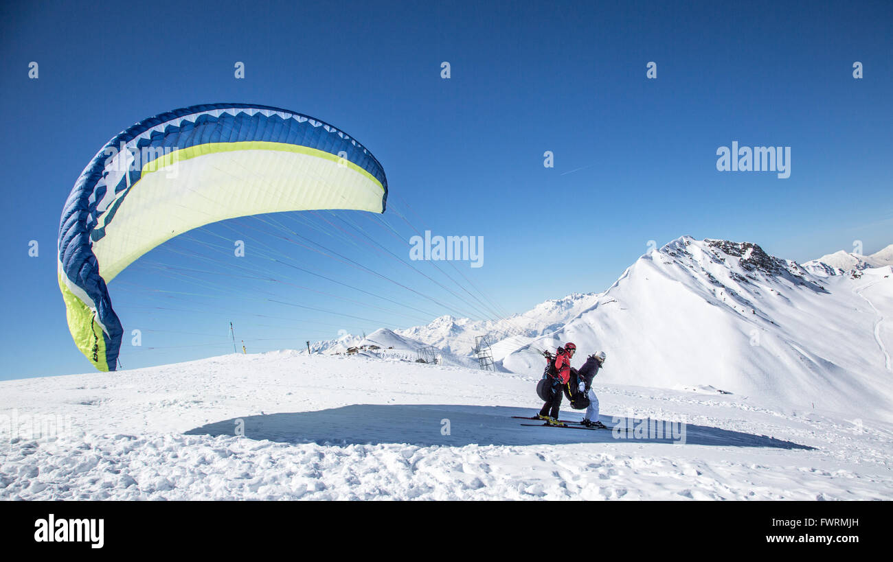 Un Para Glider Ski La Plagne Francia Foto Stock