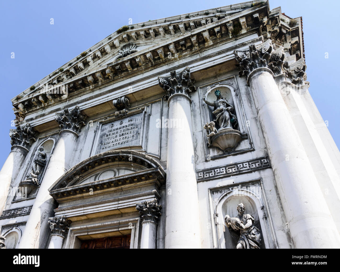 La facciata della chiesa domenicana di Santa Maria del Rosario, Dorsoduro, Venezia, Italia Foto Stock