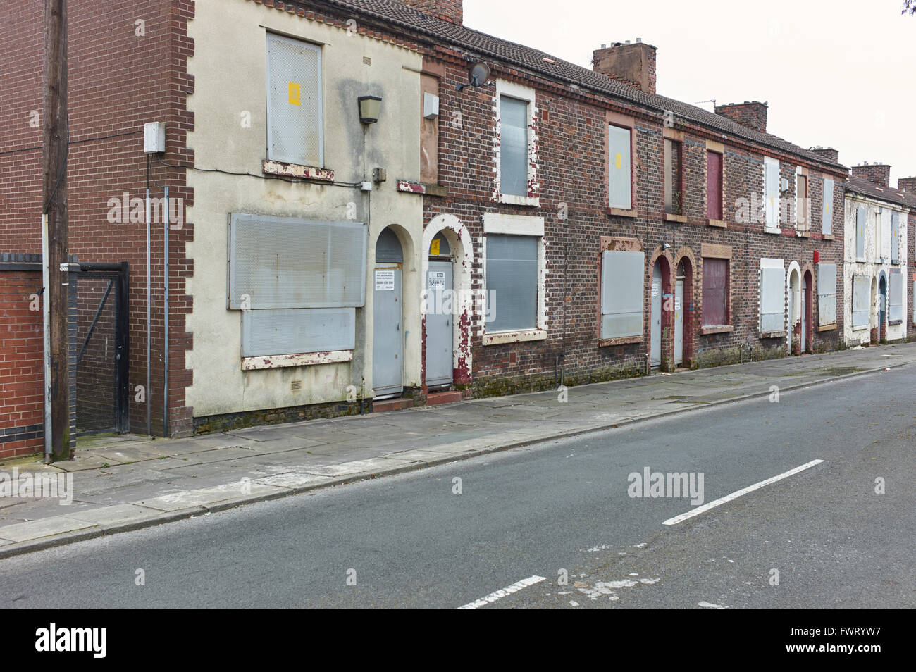 Numero 1-11 Kinmel Street, Liverpool 8 nel 2015 prima di essere ristrutturato Foto Stock