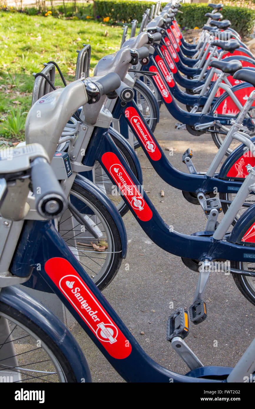 Ciclo di Santander biciclette a noleggio in Londra Foto Stock