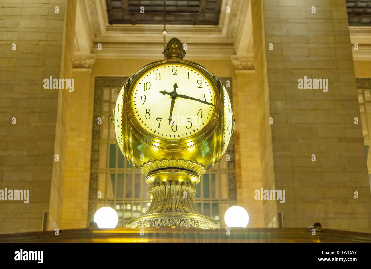 Orologio nell'atrio principale in Grand Central Station o sul terminale, Manhattan, New York City, Stati Uniti d'America. Foto Stock