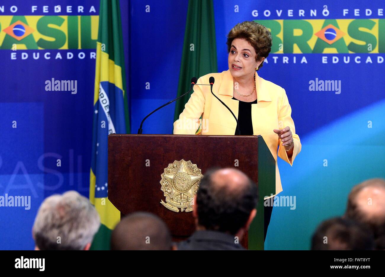 Il Presidente brasiliano Dilma Rousseff durante un evento educativo al Planalto palazzo presidenziale Aprile 5, 2016 a Brasilia, Brasile. Rousseff è in lotta per la sua vita politica come un enorme scandalo di corruzione travolge la sua amministrazione. Foto Stock