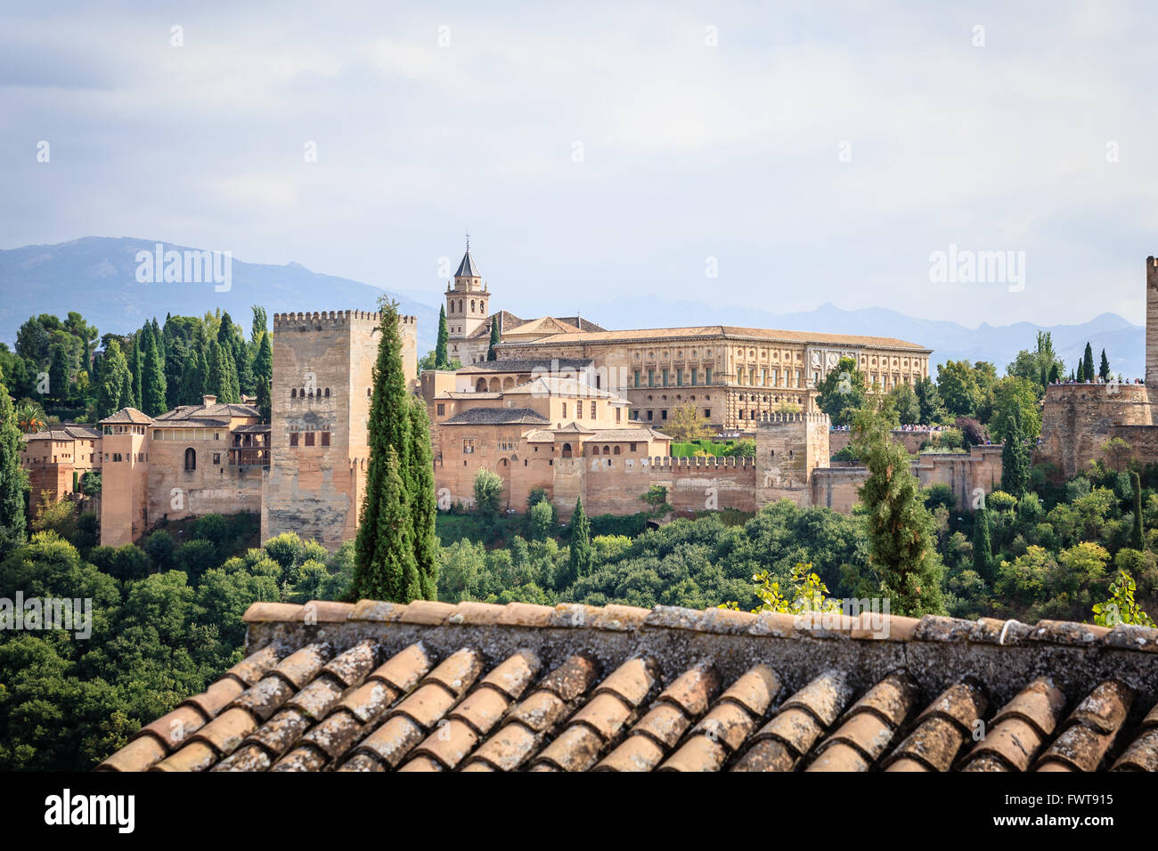Vista del famoso castello di Alhambra di Granada, Spagna. Foto Stock